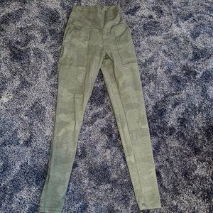 Green workout leggings from Aerie, worn once!